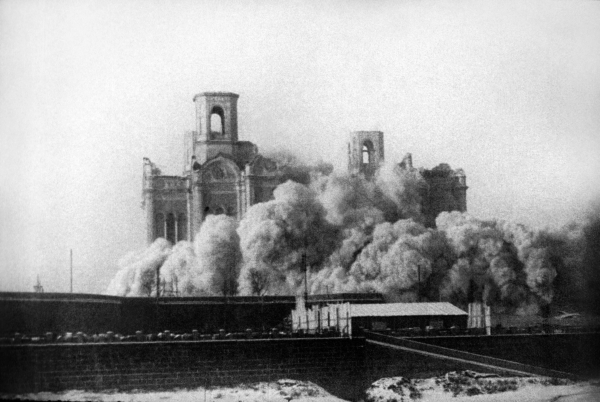 Взрыв Храма Христа Спасителя. 1931 г. / ТАСС