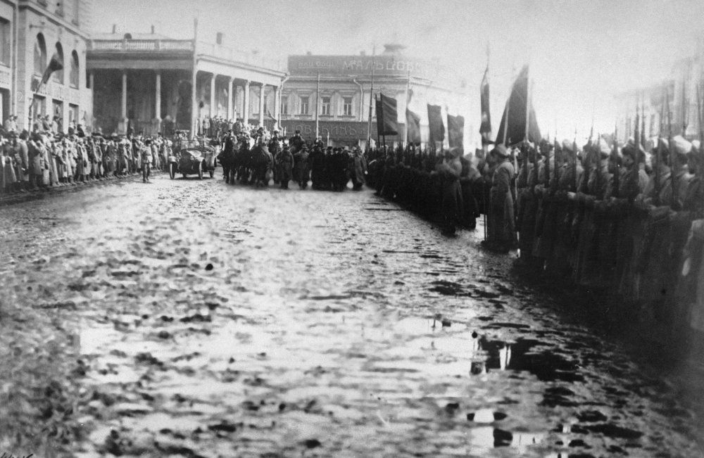 Красная армия вступает в Харьков. 1919 год. / РИА Новости