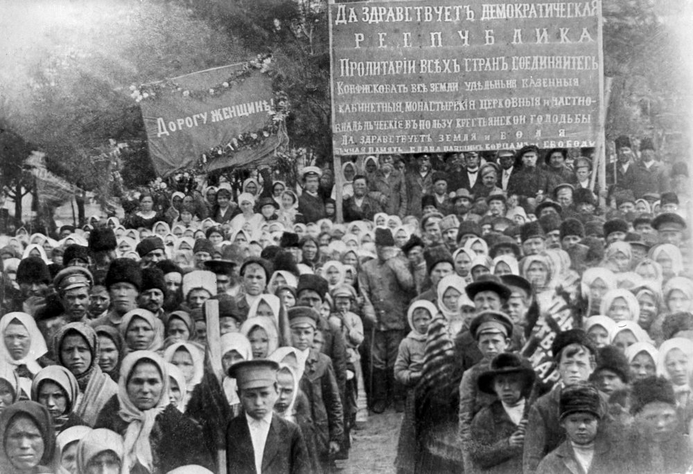 Демонстрация сибирских крестьян в поддержку Февральской революции. Июнь-июль 1917 года. / РИА Новости