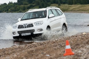 Foton привезет в РФ конкурента Lada Largus и дизельный рамный SUV