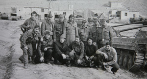 Группа спецназовцев КГБ после взятия Дворца Амина в Афганистане (1979 г.). В центре - Юрий Дроздов. Фото из личного архива.