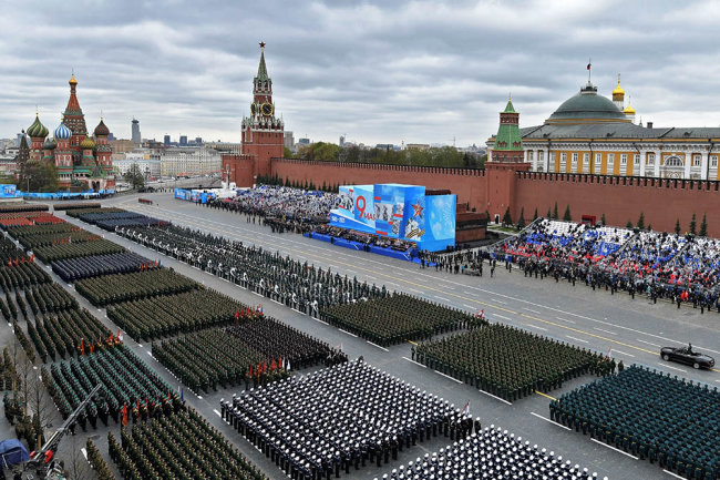 Онлайн-трансляция военного парада на Красной площади