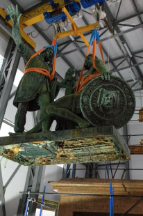    Исторический музей показал, как демонтировали памятник Минину и Пожарскому на Красной площади 