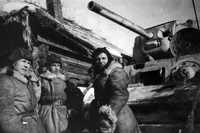 Т-34 против 12 "Тигров": чем завершился последний бой Александра Бурды
