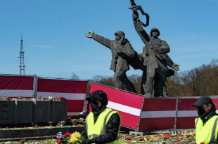    Народный художник России прокомментировал решение о сносе памятника советским воинам-освободителям в Риге 