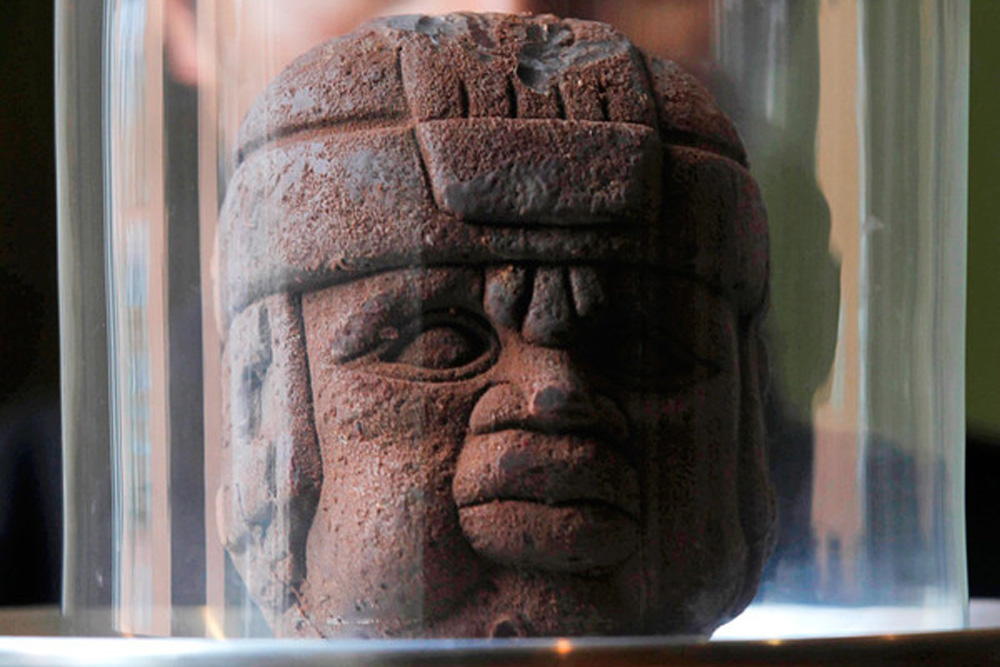 Ученые назвали возможную причину гибели ацтеков - Российская газета