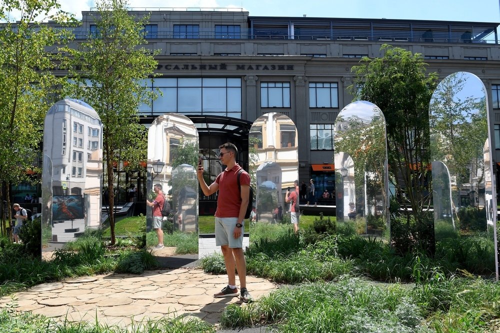 Ландшафтные дизайнеры со всего мира построили в Москве уличные сады - Российская газета