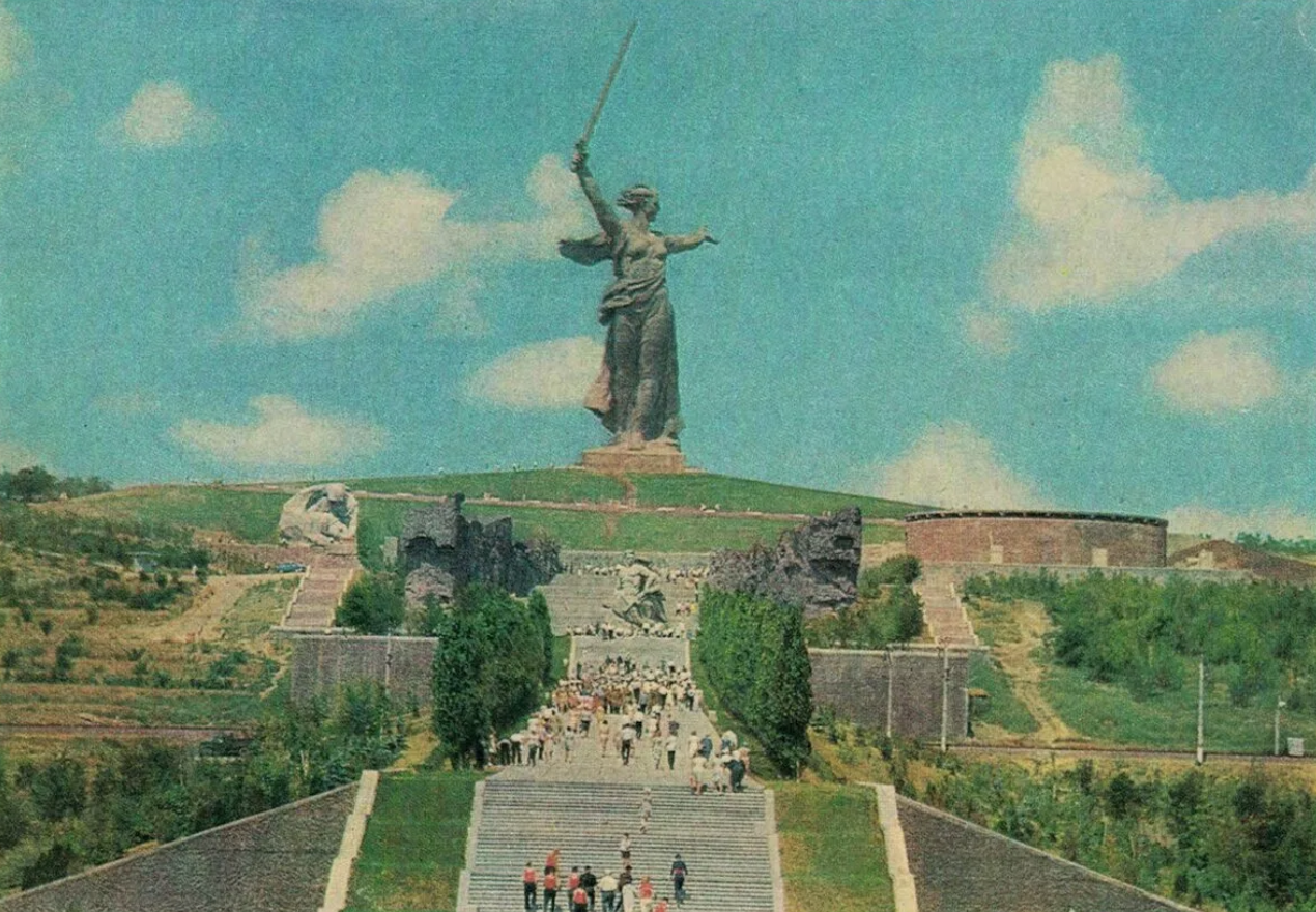 Как устроен монумент "Родина-мать" на Мамаевом кургане - Российская газета