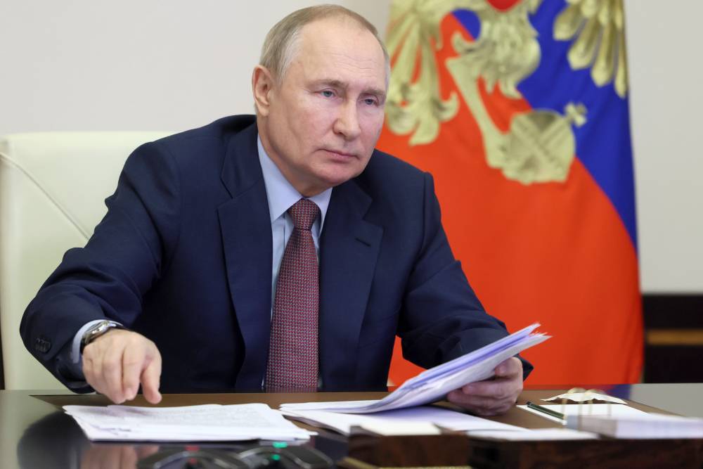 Владимир Путин назвал шесть ключевых задач на 2023 год и объявил о новых  решениях в социальной сфере и экономике - Российская газета